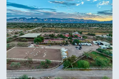 9525 E Graf Lane, Tucson, AZ 85730 - Photo 12