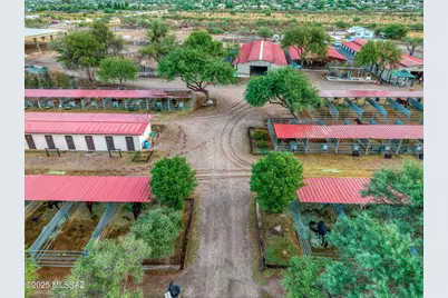 9525 E Graf Lane, Tucson, AZ 85730 - Photo 6