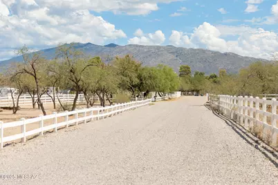 9525 E Graf Lane, Tucson, AZ 85730 - Photo 40