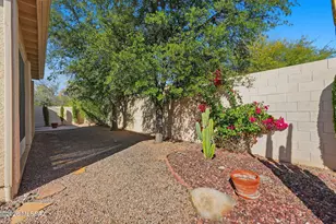 63670 E Edgeview Ln, Tucson, AZ 85739 - Photo 38