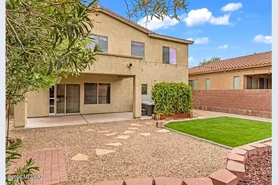 10054 E Cedar Hill Drive, Tucson, AZ 85748 - Photo 1