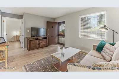 221 S Paseo Tierra #A, Green Valley, AZ 85614 - Photo 4