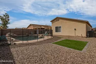 7677 S Meadow Spring Way, Tucson, AZ 85747 - Photo 10