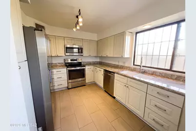 1285 E East Street, Tucson, AZ 85719 - Photo 2
