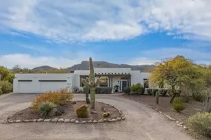 7839 N Sombrero Peak Dr, Tucson, AZ 85743 - Photo 2