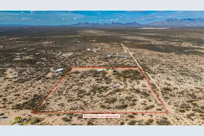 1886 E Robins Roost Trail, Huachuca City, AZ 85616 - Photo 2