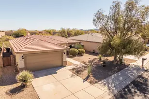 8194 N Iron Ridge Dr, Tucson, AZ 85743 - Photo 2