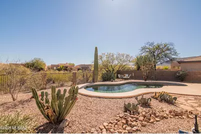 8194 N Iron Ridge Drive, Tucson, AZ 85743 - Photo 16