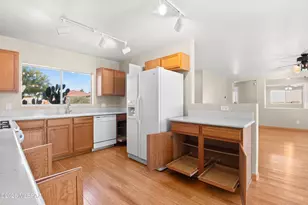 8194 N Iron Ridge Dr, Tucson, AZ 85743 - Photo 30