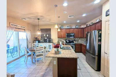 724 W Calle Capotasto, Sahuarita, AZ 85629 - Photo 6