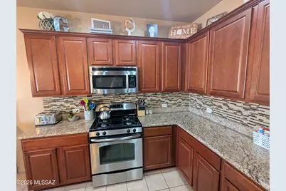 724 W Calle Capotasto, Sahuarita, AZ 85629 - Photo 10