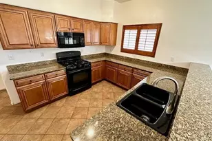 8229 W Zlacket Dr, Tucson, AZ 85757 - Photo 10