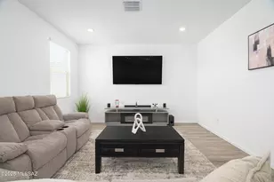 7121 W Vineridge Dr, Tucson, AZ 85757 - Photo 10