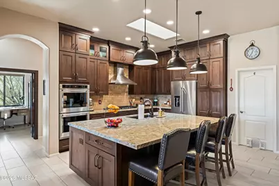 12072 N Portico Place, Oro Valley, AZ 85755 - Photo 2