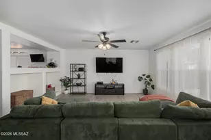 1038 W Sea Urchin St, Tucson, AZ 85704 - Photo 4