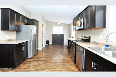 9058 N Valhalla Drive, Tucson, AZ 85743 - Photo 4