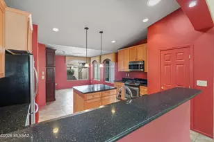 2630 E Genevieve Way, Green Valley, AZ 85614 - Photo 14