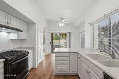 2247 E Jonquil Street, Oro Valley, AZ 85755 - Photo 12