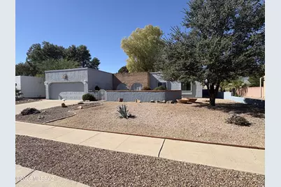 1211 N Paseo Del Cervato, Green Valley, AZ 85614 - Photo 1