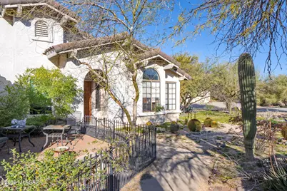 6151 N Panorama Place, Tucson, AZ 85704 - Photo 8