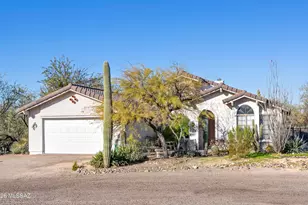 6151 N Panorama Pl, Tucson, AZ 85704 - Photo 10