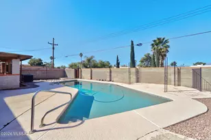 8509 E Louise Dr, Tucson, AZ 85730 - Photo 2