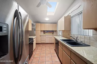 8509 E Louise Drive, Tucson, AZ 85730 - Photo 12