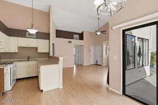 8876 N Carolanne Dr, Tucson, AZ 85742 - Photo 6