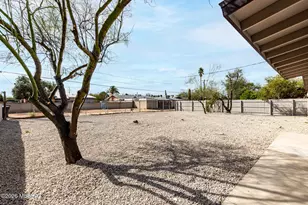 2032 E Florence Dr, Tucson, AZ 85719 - Photo 30