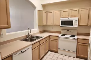 2565 S Pecan Valley Pl, Green Valley, AZ 85614 - Photo 4