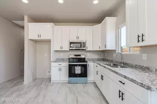 4205 N 16th Pl, Tucson, AZ 85705 - Photo 4