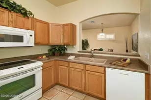 5149 N Pinnacle Point Dr, Tucson, AZ 85749 - Photo 6