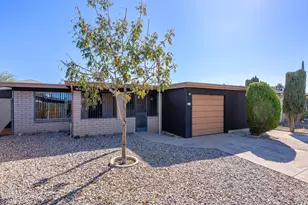 1821 S Rocky Mountain Dr, Tucson, AZ 85710 - Photo 2