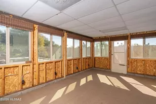 1821 S Rocky Mountain Dr, Tucson, AZ 85710 - Photo 10