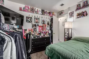 2595 E Warwick Castle Ln, Tucson, AZ 85706 - Photo 16