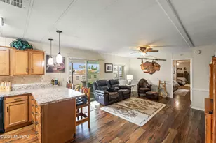 105 W Mora Dr, Green Valley, AZ 85614 - Photo 16