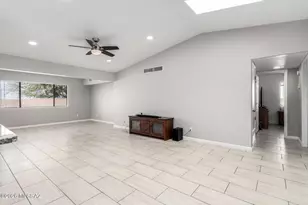 3098 S Giovanna Dr, Tucson, AZ 85730 - Photo 10