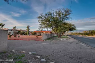 1238 S Camino Seco, Tucson, AZ 85710 - Photo 44