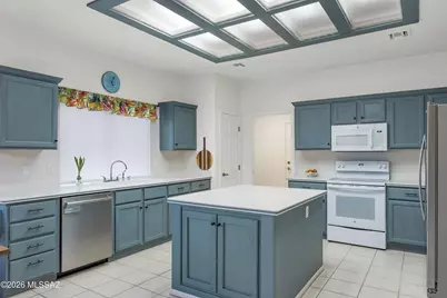 2395 E Nasturtium Street, Oro Valley, AZ 85755 - Photo 10