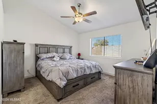 9931 E Banister Dr, Tucson, AZ 85730 - Photo 14