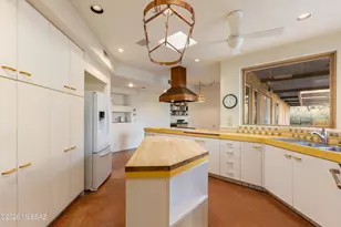 7001 N Ina Pl, Tucson, AZ 85718 - Photo 30