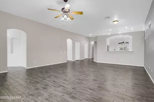 1252 S Desert Vista Dr, Tucson, AZ 85748 - Photo 12