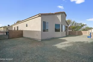 1252 S Desert Vista Dr, Tucson, AZ 85748 - Photo 40