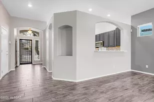 1252 S Desert Vista Dr, Tucson, AZ 85748 - Photo 6