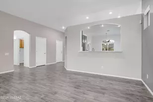 1252 S Desert Vista Dr, Tucson, AZ 85748 - Photo 8