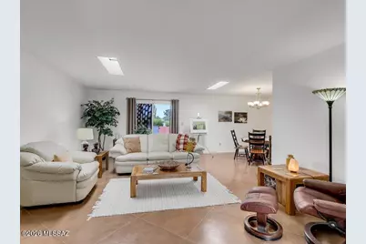 10083 N Valle Del Oro Drive, Oro Valley, AZ 85737 - Photo 8