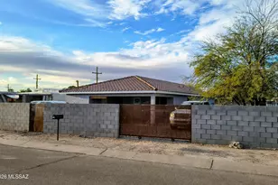 2718 W Carnauba St, Tucson, AZ 85705 - Photo 1