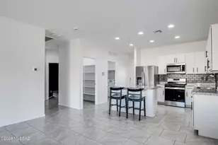 12442 W Lilliston Way, Marana, AZ 85653 - Photo 10