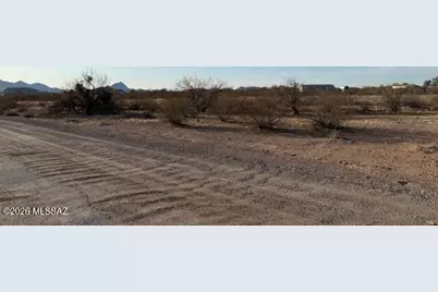 18000 Husker Lane #2, Marana, AZ 85653 - Photo 8