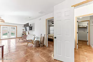 669 W Cholla Crest Dr, Green Valley, AZ 85614 - Photo 10